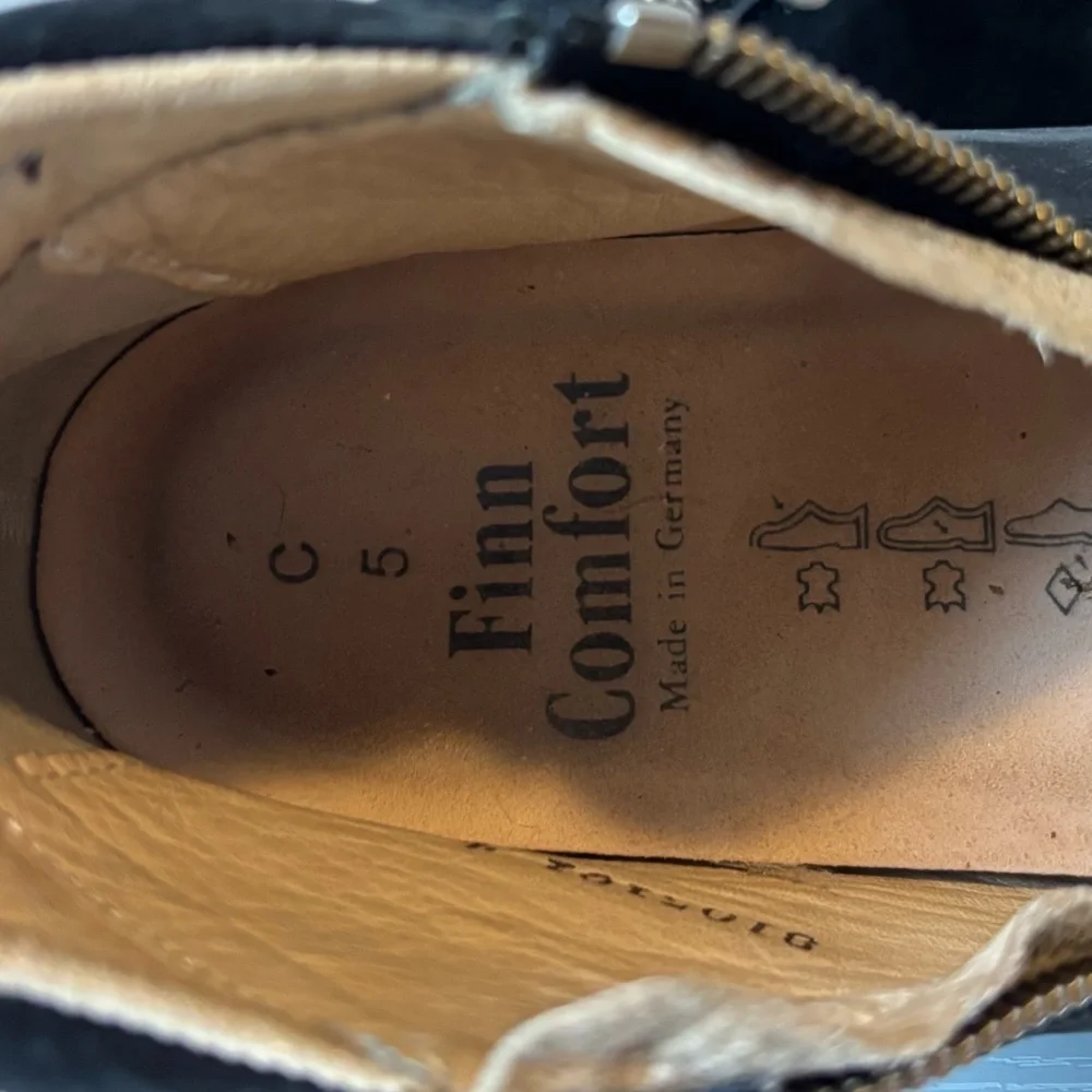 Finn Comfort Germany | Black suede ankle boots | Women’s size 7 - Picture 5 of 6